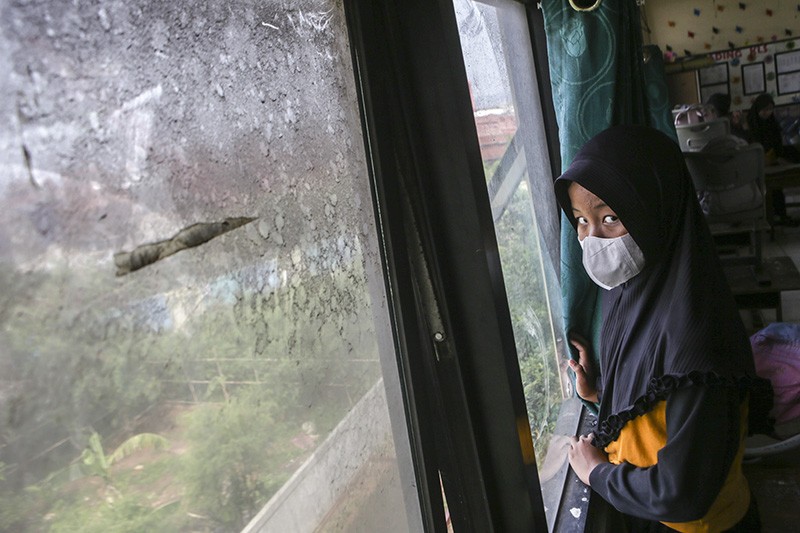 Aktivitas Bongkar Muat Batu Bara Bikin Sekolah di Marunda Jakut Dipenuhi Debu - Bagian 1