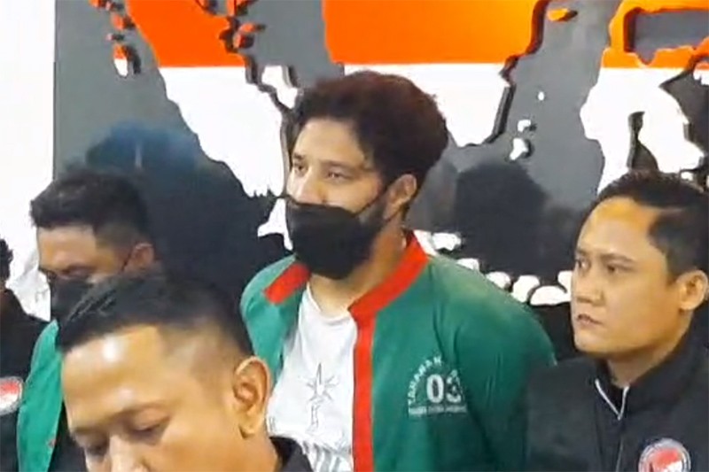 Tampang Ammar Zoni Pakai Baju Tahanan Narkoba Warna Hijau - Bagian 1