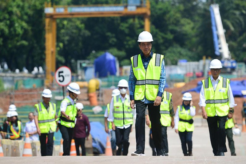 Foto-Foto Presiden Jokowi Cek Progres Pembangunan MRT Jakarta Fase 2A - Bagian 3