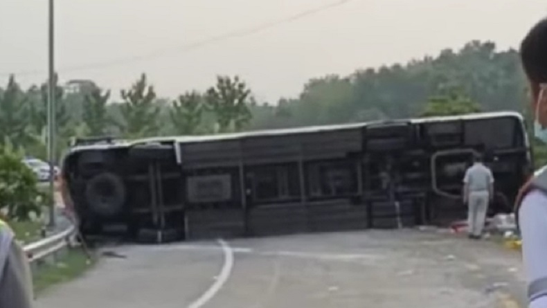 Kecelakaan Tewaskan 12 Orang di Tol Cipali, Sopir Bus PO Handoyo Diperiksa Polisi