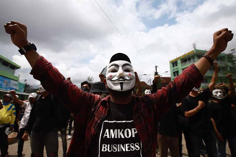 Aksi Mahasiswa Tolak Dinasti Politik dan Pelanggaran HAM Meluas ke Makassar - Bagian 5