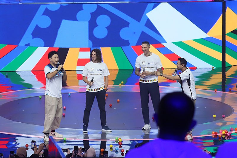 Gaya Puyol dan Materazzi Meriahkan Konser Launching UEFA Euro 2024 - Bagian 4
