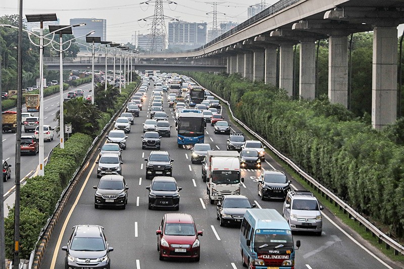 2,8 Juta Kendaraan Tinggalkan Jakarta Lewat Jalan Tol saat Libur Natal dan Tahun Baru 2024 - Bagian 1