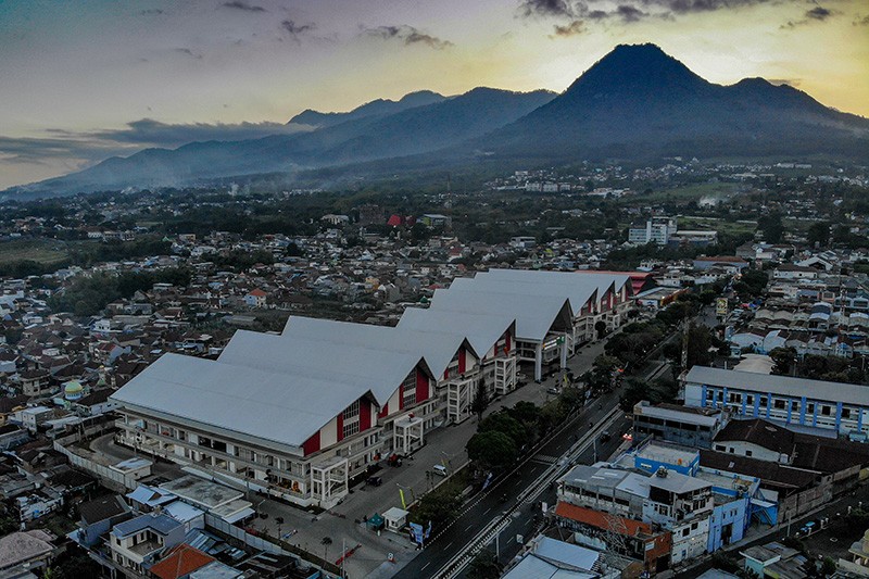 Penampakan dari Udara Pasar Induk Terbesar di Indonesia, Pengungkit Ekonomi Warga Batu - Bagian 1