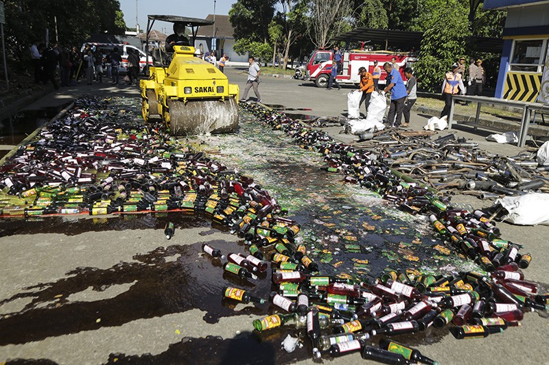 707 Knalpot Bising dan 6.170 Botol Miras Dimusnahkan - Bagian 1