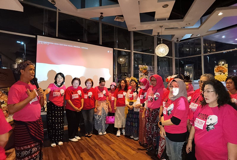 Rayakan Hari Ibu, PINK Movement Relawan Ganjar-Mahfud Antusias Nobar Debat Cawapres - Bagian 3