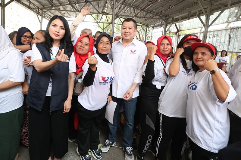 Momen Kedekatan Ketum Partai Perindo Hary Tanoe dengan Warga Tangsel - Bagian 1