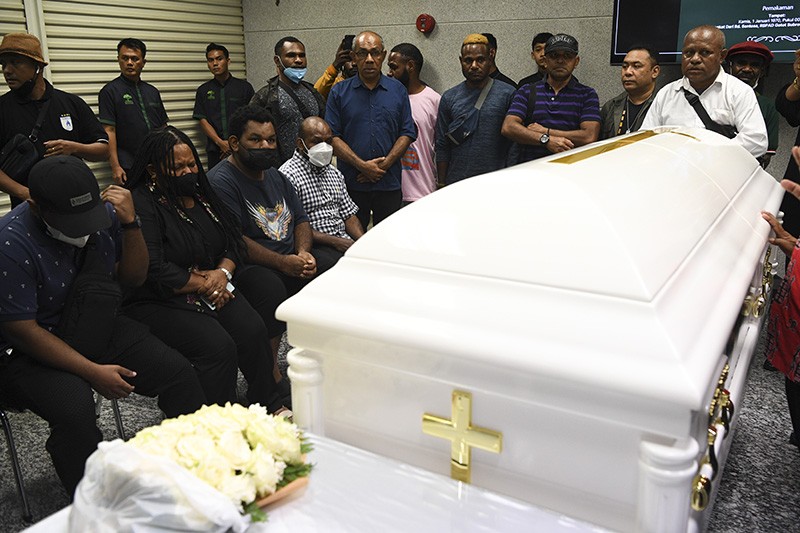 Suasana Rumah Duka RSPAD saat Lukas Enembe Meninggal Dunia - Bagian 2
