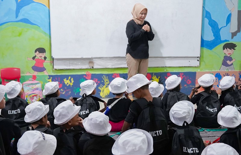 Peduli Pendidikan Indonesia, Elvicto Salurkan Donasi dan Berbagi Kebahagiaan dengan Sekolah Alternatif Anak Jalanan - Bagian 3