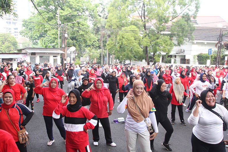 TPD Ganjar-Mahfud DKI Jakarta Gelar Senam Sat Set di Markas Pemenangan - Bagian 3