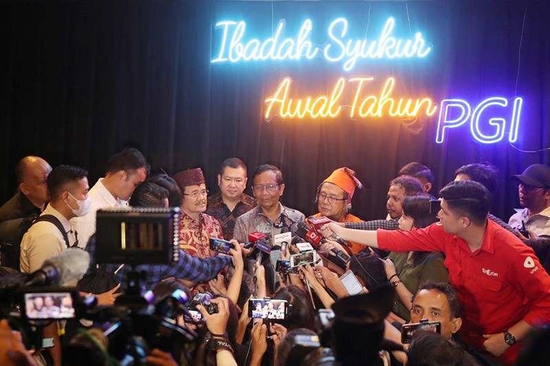 Mahfud MD Didampingi HT Hadiri Ibadah Syukur Awal Tahun PGI - Bagian 1