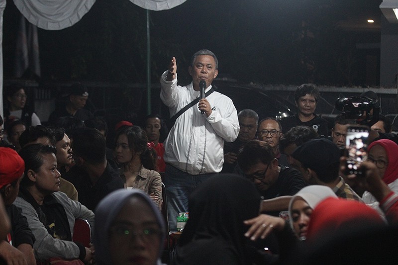 Antusiasme Relawan Nobar Debat Ketiga bersama Ketua TPD Ganjar-Mahfud DKI Jakarta - Bagian 1