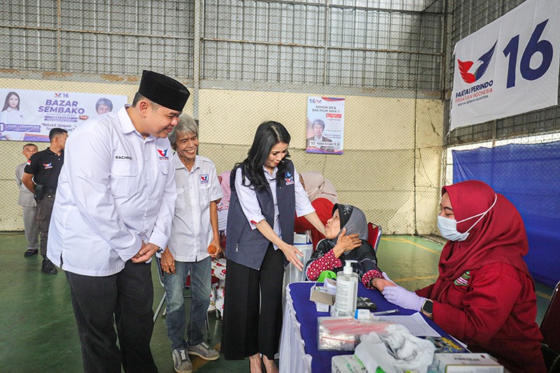 Liliana Tanoesoedibjo Disambut Hangat Warga Pondok Pinang saat Datang ke Bazar Partai Perindo - Bagian 4
