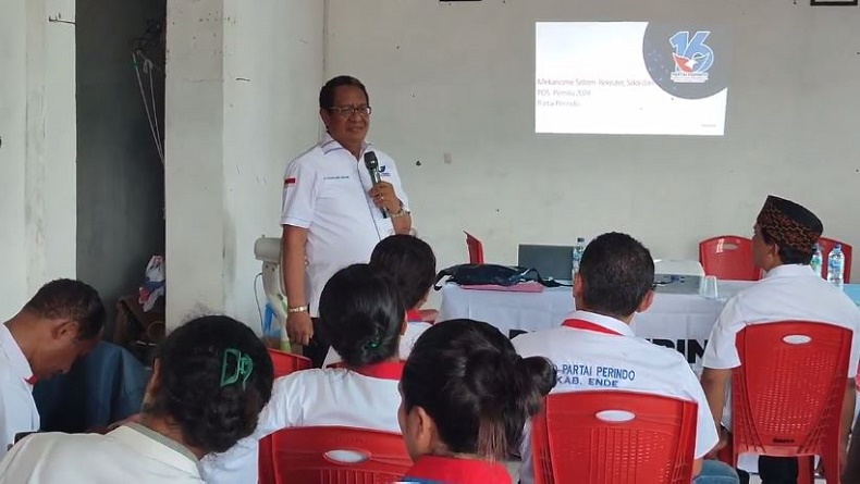 Caleg Partai Perindo Karolus Karni Lando Bekali Saksi TPS untuk Pemilu 2024