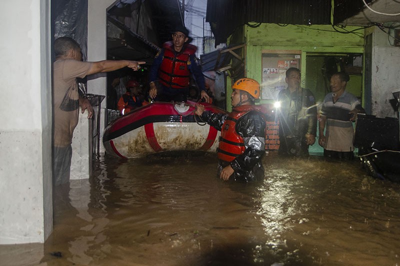 Ribuan Warga Braga Terdampak Banjir Luapan Sungai Cikapundung Bandung - Bagian 2