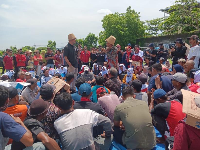 Ganjar Disambut Antusias Petani saat Tinjau Kebun Tebu di Nganjuk - Bagian 1