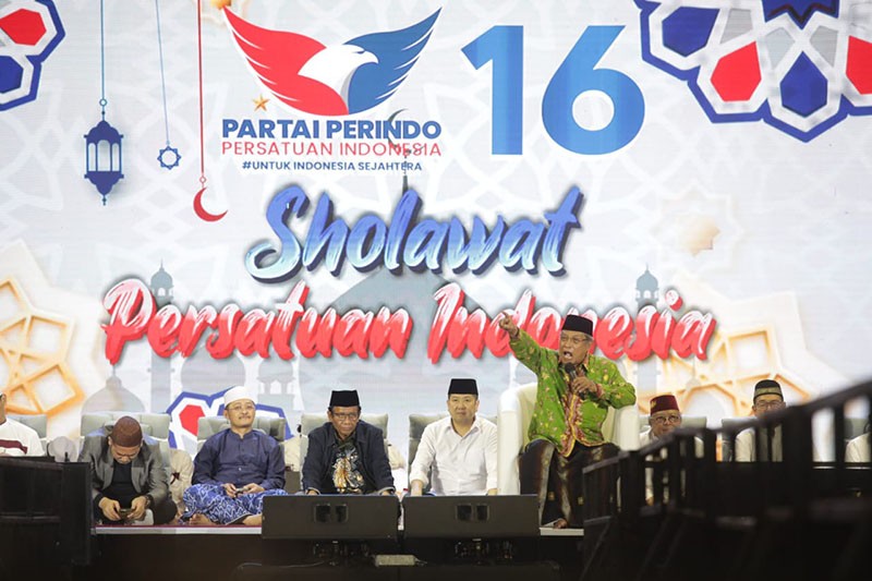 Cawapres Mahfud MD Hadiri Sholawat Persatuan Indonesia di Lamongan - Bagian 2