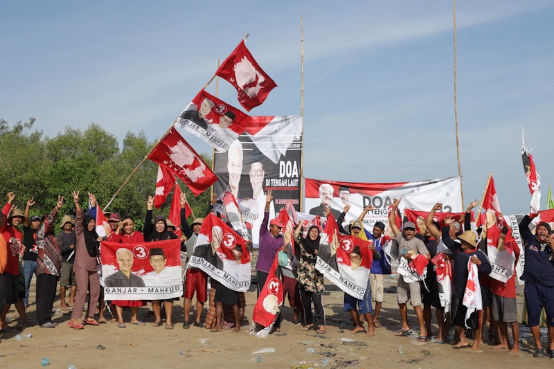 Giliran Nelayan Tuban Ramai-Ramai Dukung Ganjar-Mahfud - Bagian 1
