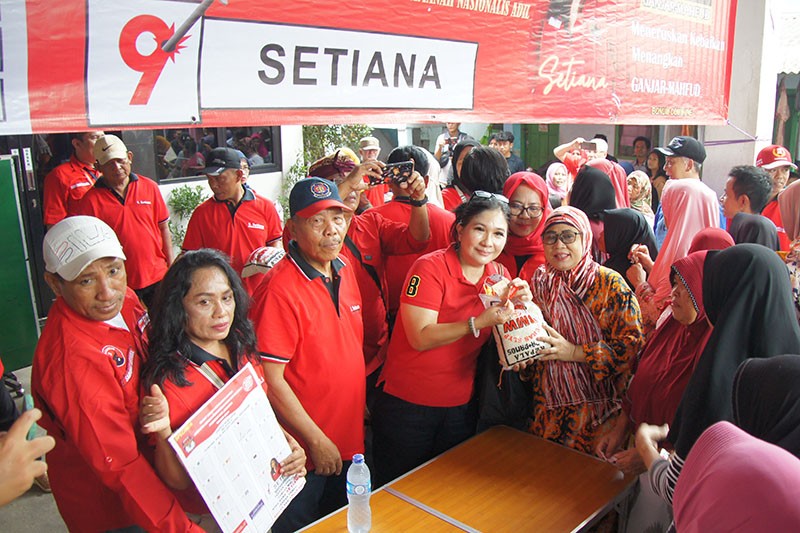 Serap Aspirasi Masyarakat, Setiana Sambangi Warga Kelapa Gading - Bagian 1