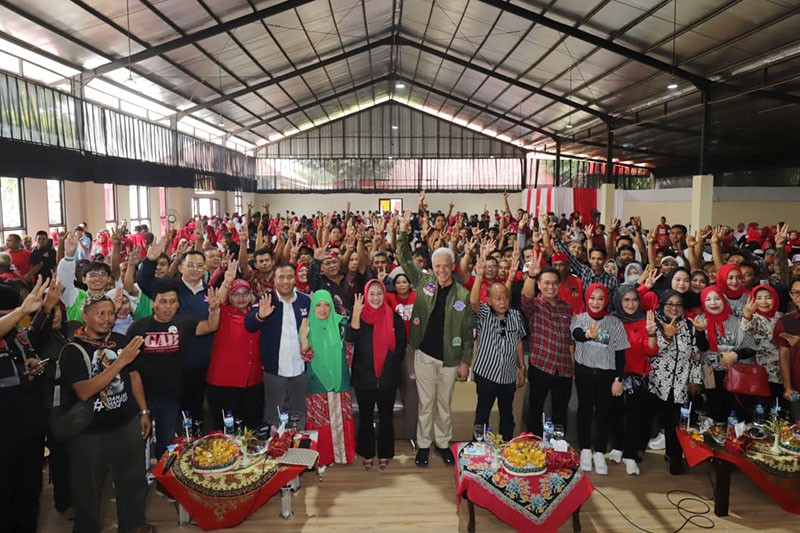 Capres Ganjar Pranowo Temui Kelompok Tani dan UMKM di Purbalingga - Bagian 3