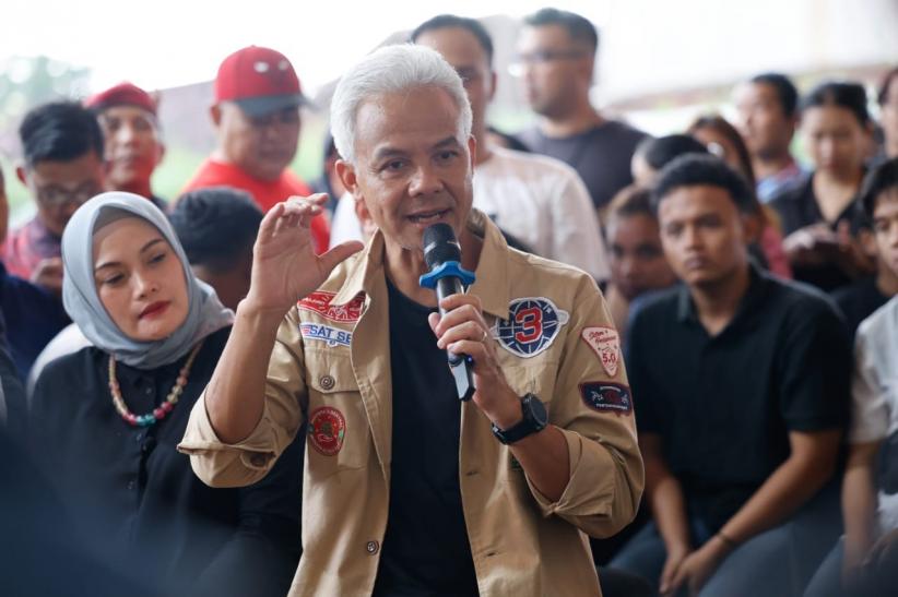 Ganjar Nongkrong Bareng Influencer, Penyandang Disabilitas hingga Anak Punk yang Jadi Pendeta di Madiun - Bagian 2