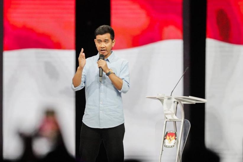 Momen Gibran Melanggar Aturan saat Debat Cawapres - Bagian 3