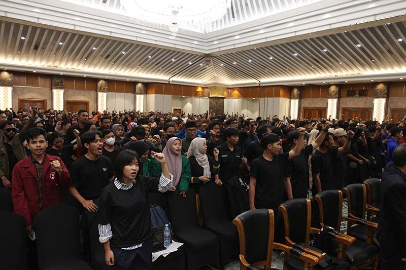 Konsolidasi Pro Demokrasi Melawan Pelanggaran HAM, Dinasti Politik dan Neo Orba - Bagian 5