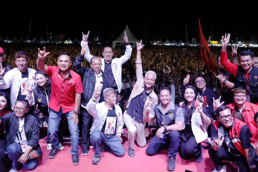 Puluhan Ribu Warga Sambut Ganjar, Optimistis Menang Total di Bali  - Bagian 6