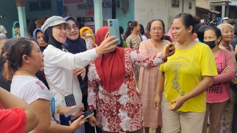 Caleg Partai Perindo Venna Melinda Ajak Warga Kediri Cintai Kuliner Tradisional