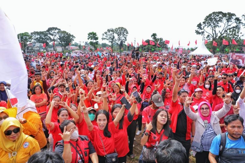 Ribuan Warga Solo Raya di Sumut Siap Menangkan Ganjar-Mahfud - Bagian 1