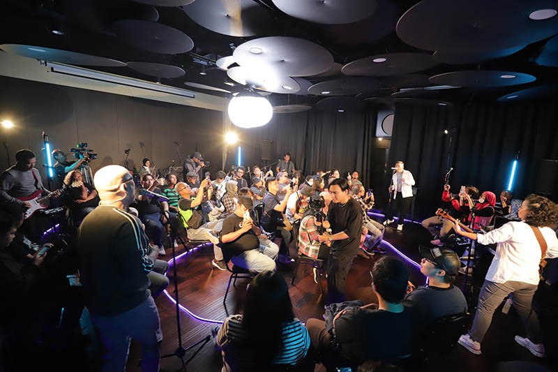 Base Jam Luncurkan Album bersama Fans - Bagian 1