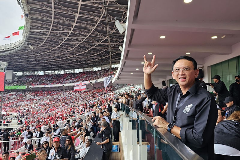 Semangat Ahok Salam Metal Ikut Kampanye Akbar Ganjar-Mahfud di GBK - Bagian 2