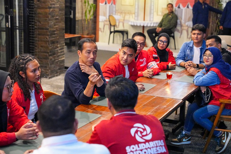 Presiden Jokowi Malam Mingguan Bareng Kader PSI - Bagian 4