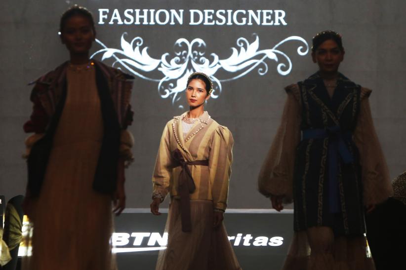 BTN Prioritas Satukan Dunia Fashion Kelas Atas - Bagian 1