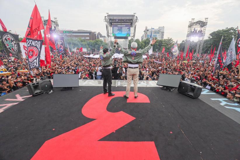 Foto-Foto Hajatan Rakyat di Semarang Dipenuhi Pendukung Ganjar-Mahfud - Bagian 1