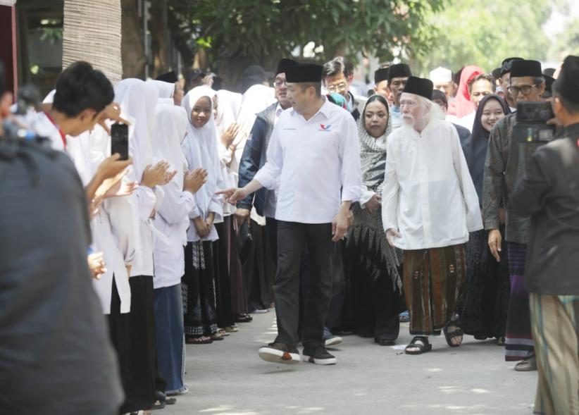 HT Resmikan Pusat Kesehatan Pesantren di Ponpes Al Islah Compreng Subang - Bagian 1