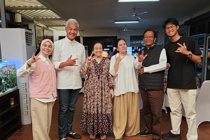 Suasana Kediaman Megawati di Teuku Umar, Ganjar dan Mahfud Berkumpul - Bagian 1