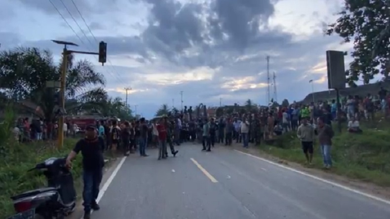 Jalinsum di Muratara Lumpuh Total 3 Jam usai Diblokir Ratusan Warga