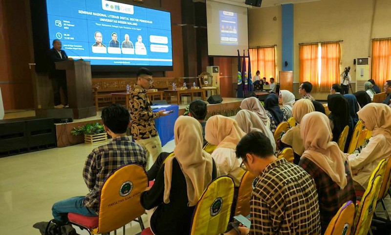 Kemenkominfo Mengukuhkan Mahasiswa Universitas Negeri Malang Sebagai Agen Perubahan di Era Digital - Bagian 1