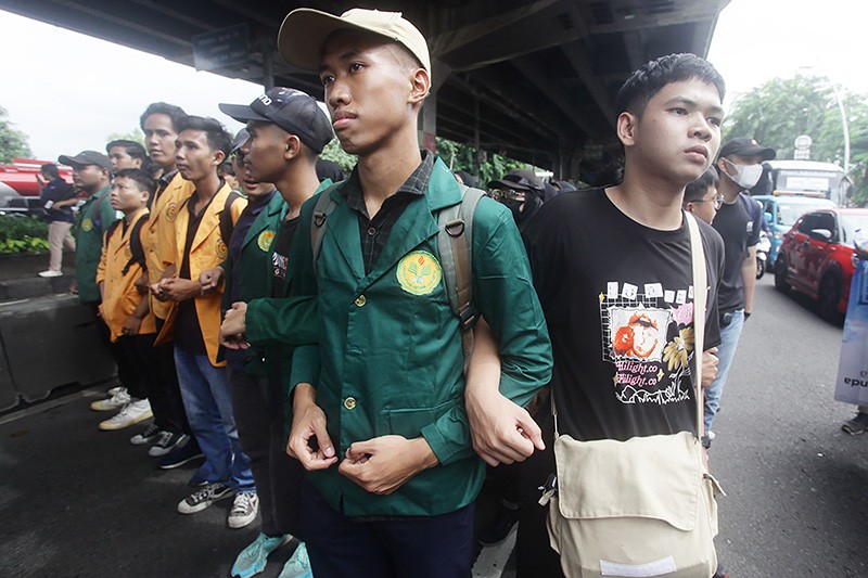 Ratusan Mahasiswa Tuntut Jokowi Bertanggung Jawab Atas Lonjakan Harga Beras - Bagian 5