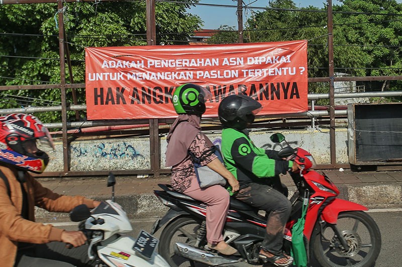 Spanduk Dukungan Hak Angket Bertebaran di Jakarta - Bagian 3