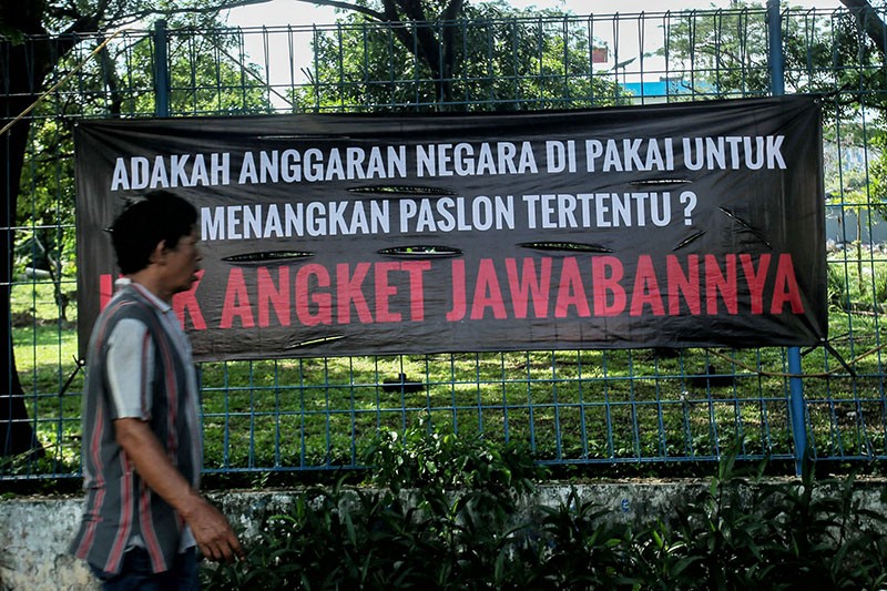 Spanduk Dukungan Hak Angket Bertebaran di Jakarta - Bagian 1