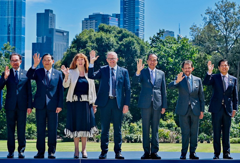 Presiden Jokowi bersama Pimpinan ASEAN dan Australia - Bagian 4