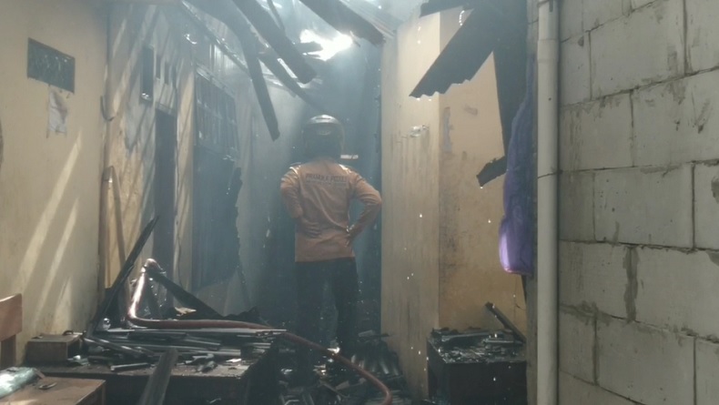 Ponpes di Cilegon Terbakar, Santri Panik Berhamburan ke Luar
