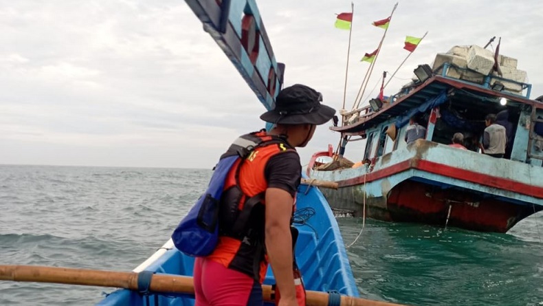 Kapal Mati Mesin, 7 Nelayan asal Cilacap Terombang-Ambing di Perairan Kulonprogo