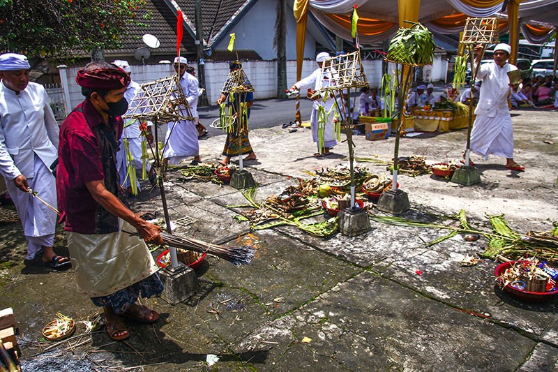 Ritual Tawur Kesanga di Pura Agung Sriwijaya - Bagian 1