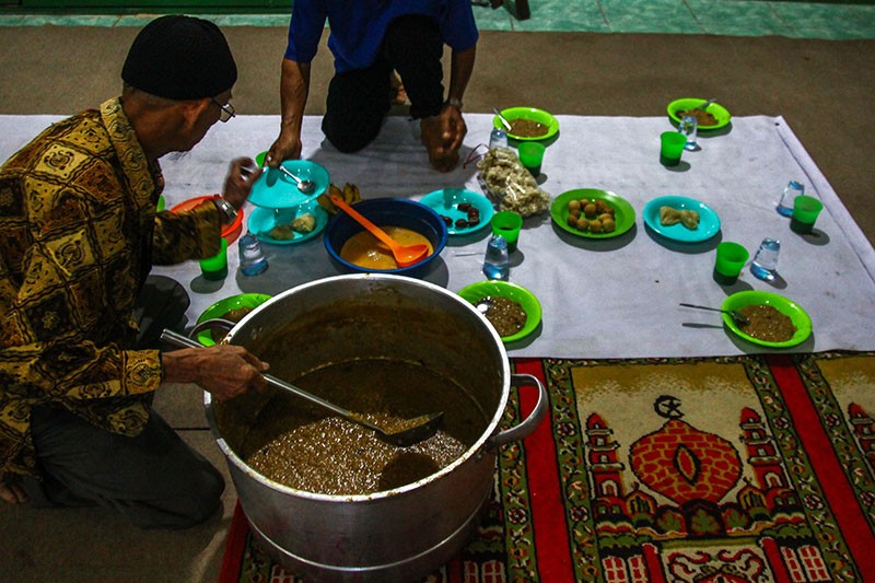 Menikmati Bubur Suro, Menu Spesial Berbuka Puasa di Palembang - Bagian 1