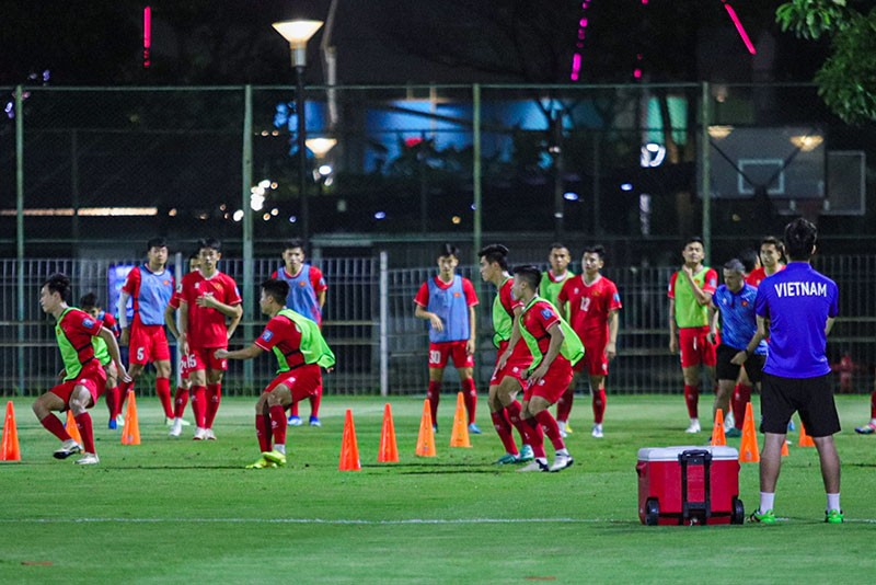 Melihat Timnas Vietnam Latihan Jelang Hadapi Timnas Indonesia - Bagian 1