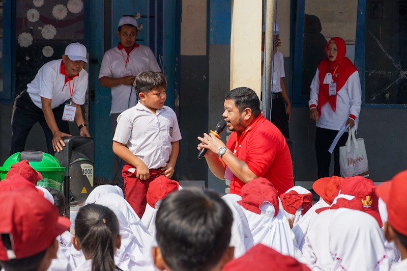 Berkarya Bercerita, Kontribusi Nyata Relawan ERHA dalam Meningkatkan Kualitas Pendidikan Anak Pemulung di Bantar Gebang - Bagian 1
