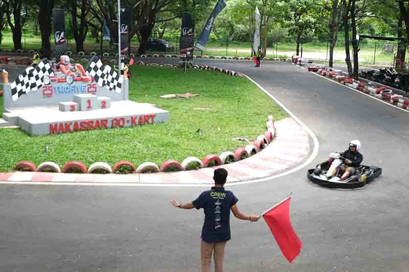 Ngabuburit Sambil Balapan Gokart di Makassar - Bagian 2